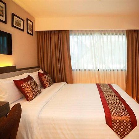 Double One By Aspira Otel Bangkok Dış mekan fotoğraf