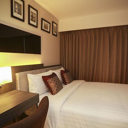 Double One By Aspira Otel Bangkok Dış mekan fotoğraf