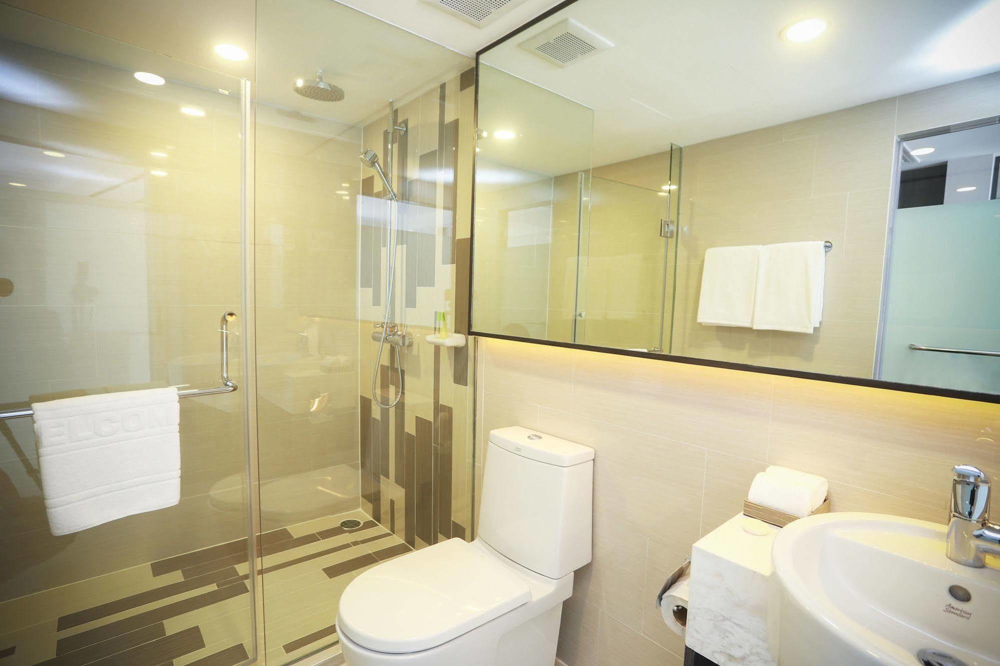 Double One By Aspira Otel Bangkok Dış mekan fotoğraf