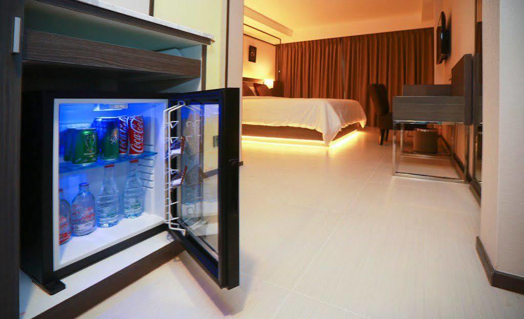 Double One By Aspira Otel Bangkok Dış mekan fotoğraf