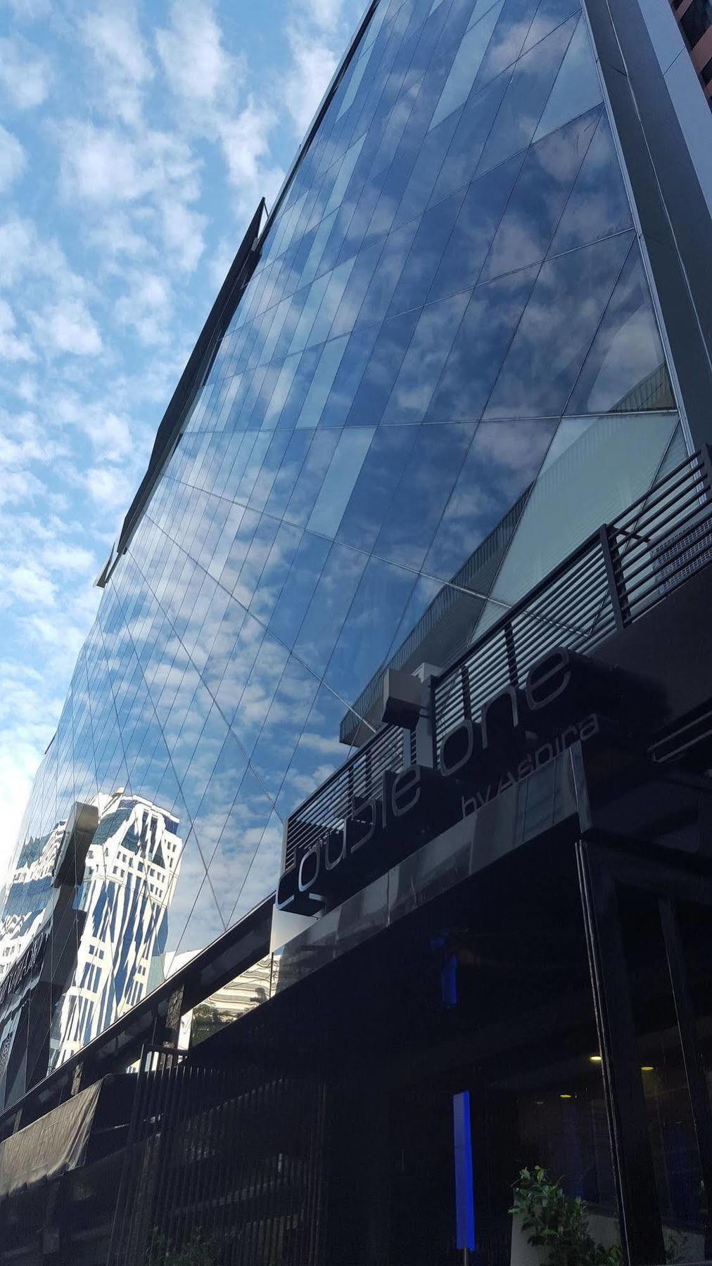 Double One By Aspira Otel Bangkok Dış mekan fotoğraf
